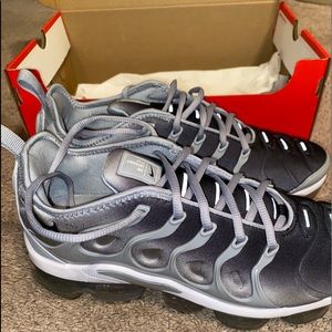 Vapor Max plus Worn Lightly